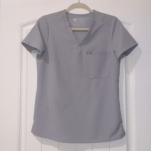 Figs. Cement (color), Catarina (style). Women size XS scrub top
